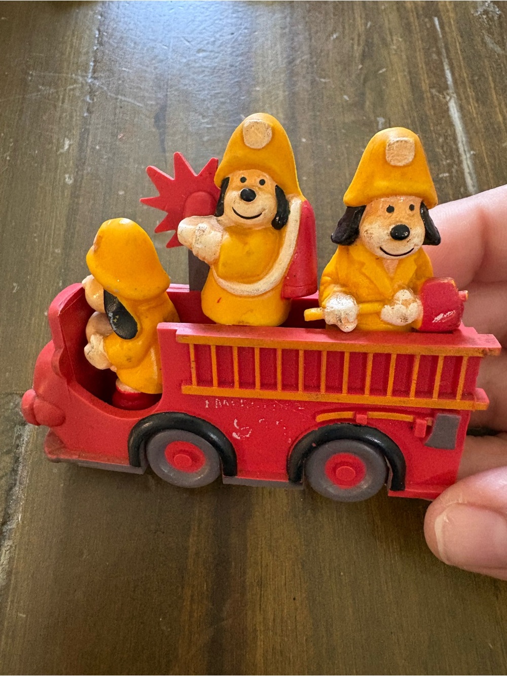 Vintage Giftco 3D Red Fire Truck with Three Dogs Emergency Refrigerator Magnet